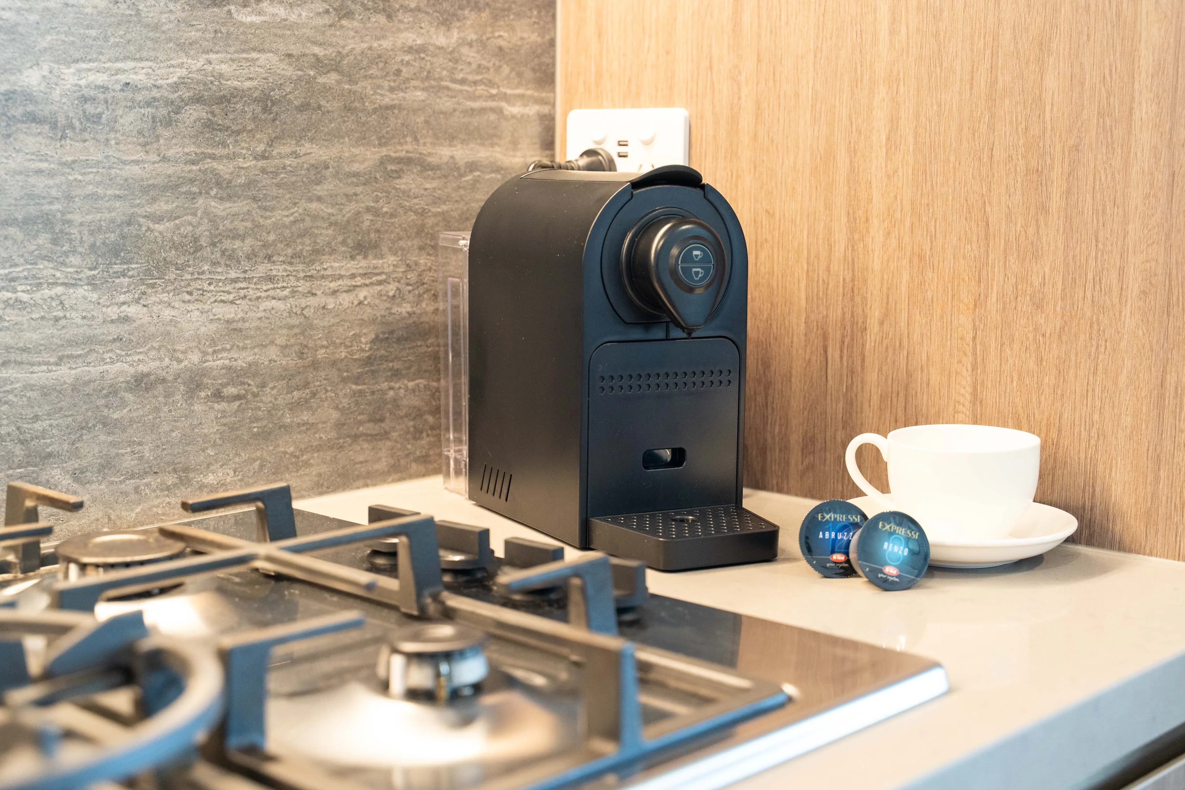 Luxurious Sunset 1BR, Best Facilities + Location - Image 4