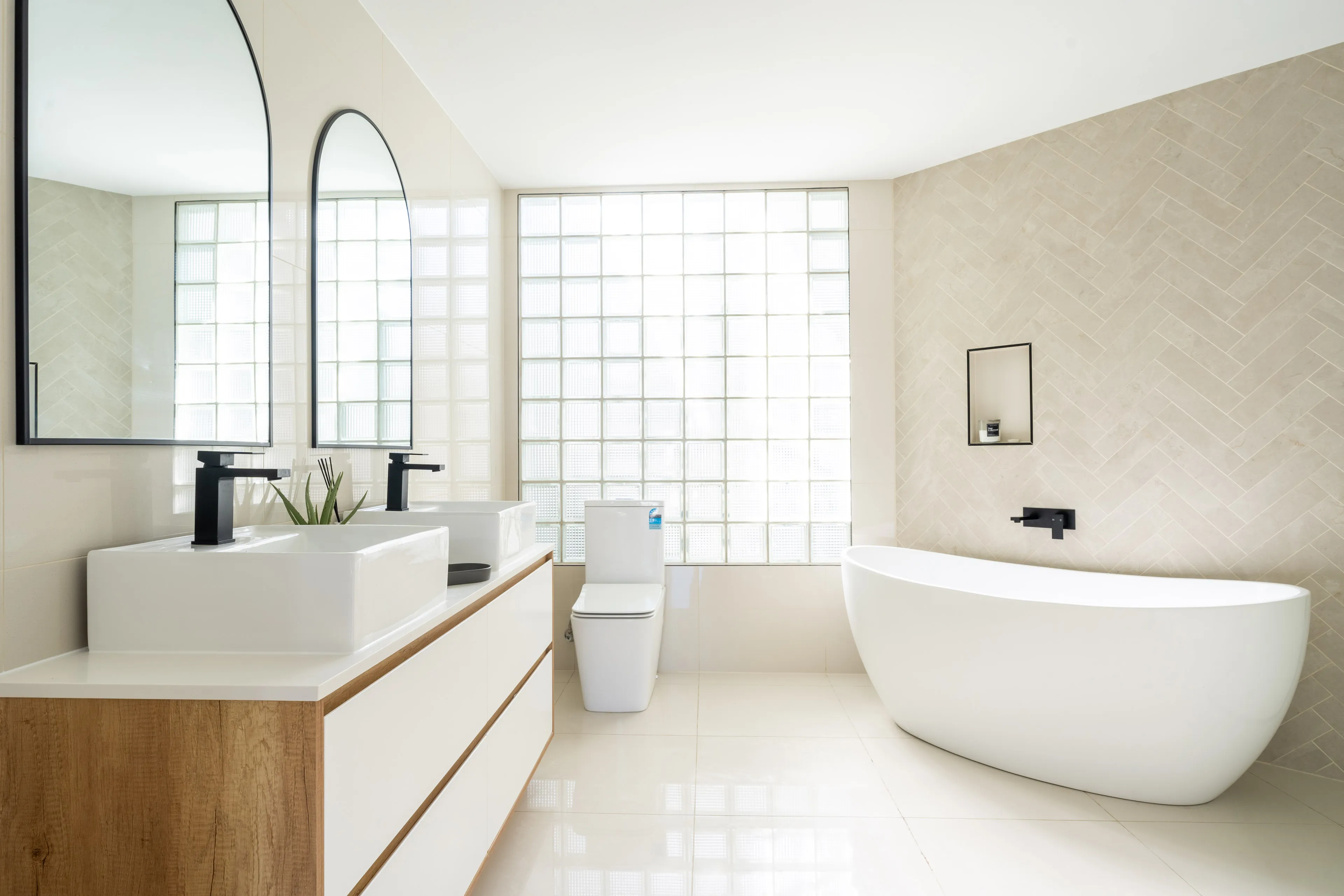 Panoramic 3BD Penthouse, Views + Rooftop Terrace - Image 2