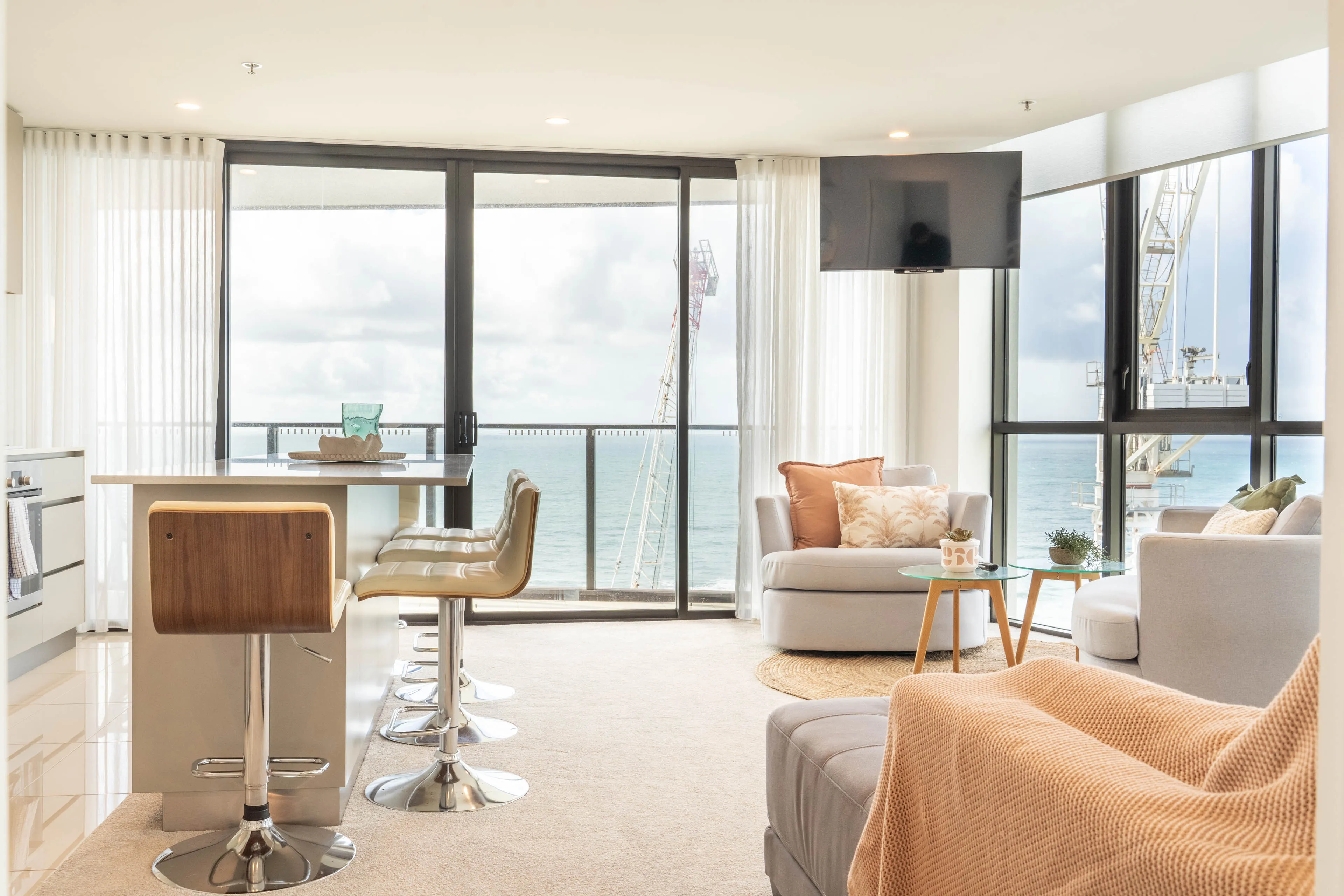 Coastal 2BR Escape! Beachfront, Ocean Views!