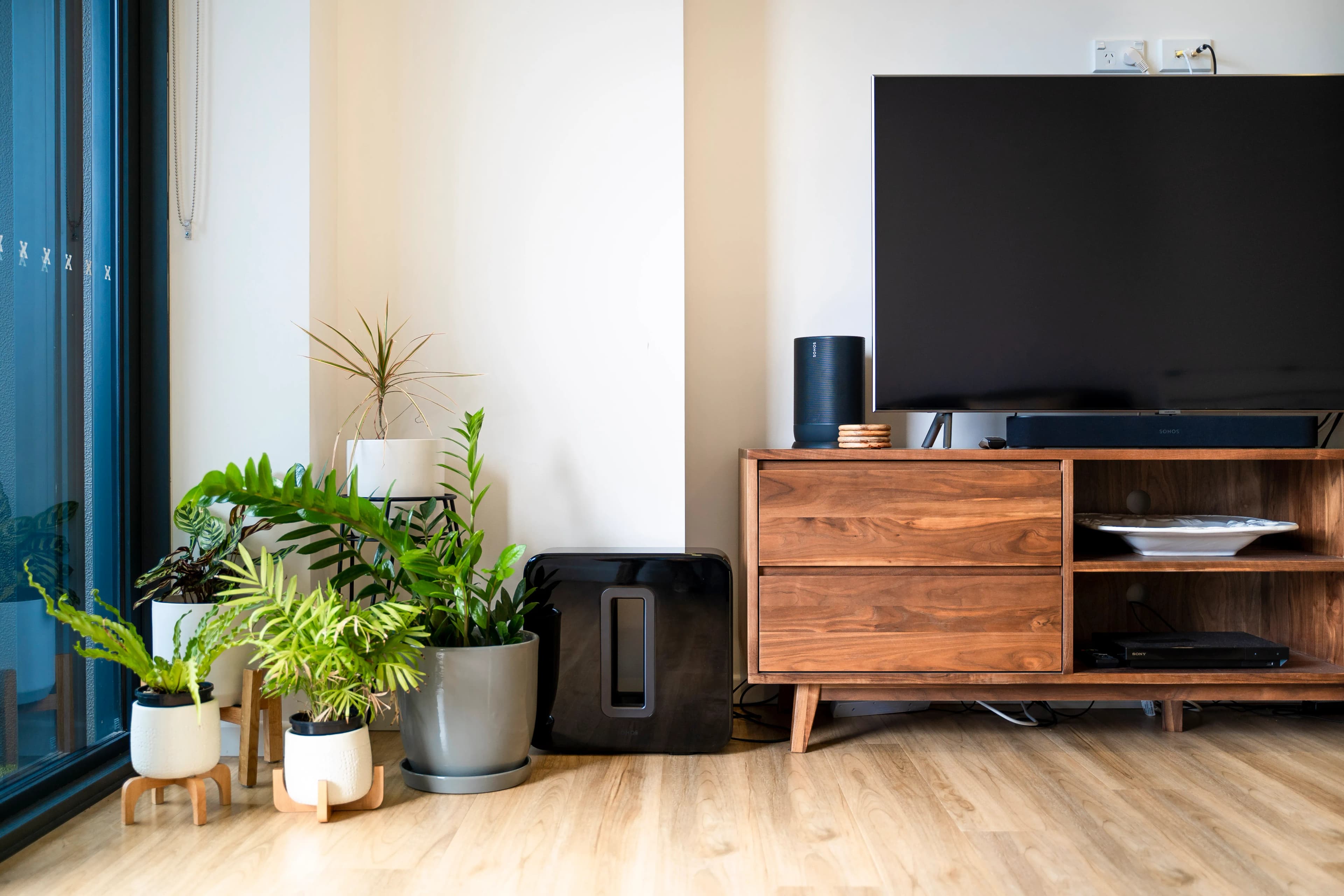 Fantastic Ocean & River Views! Pool, Gym & Sauna - Image 3