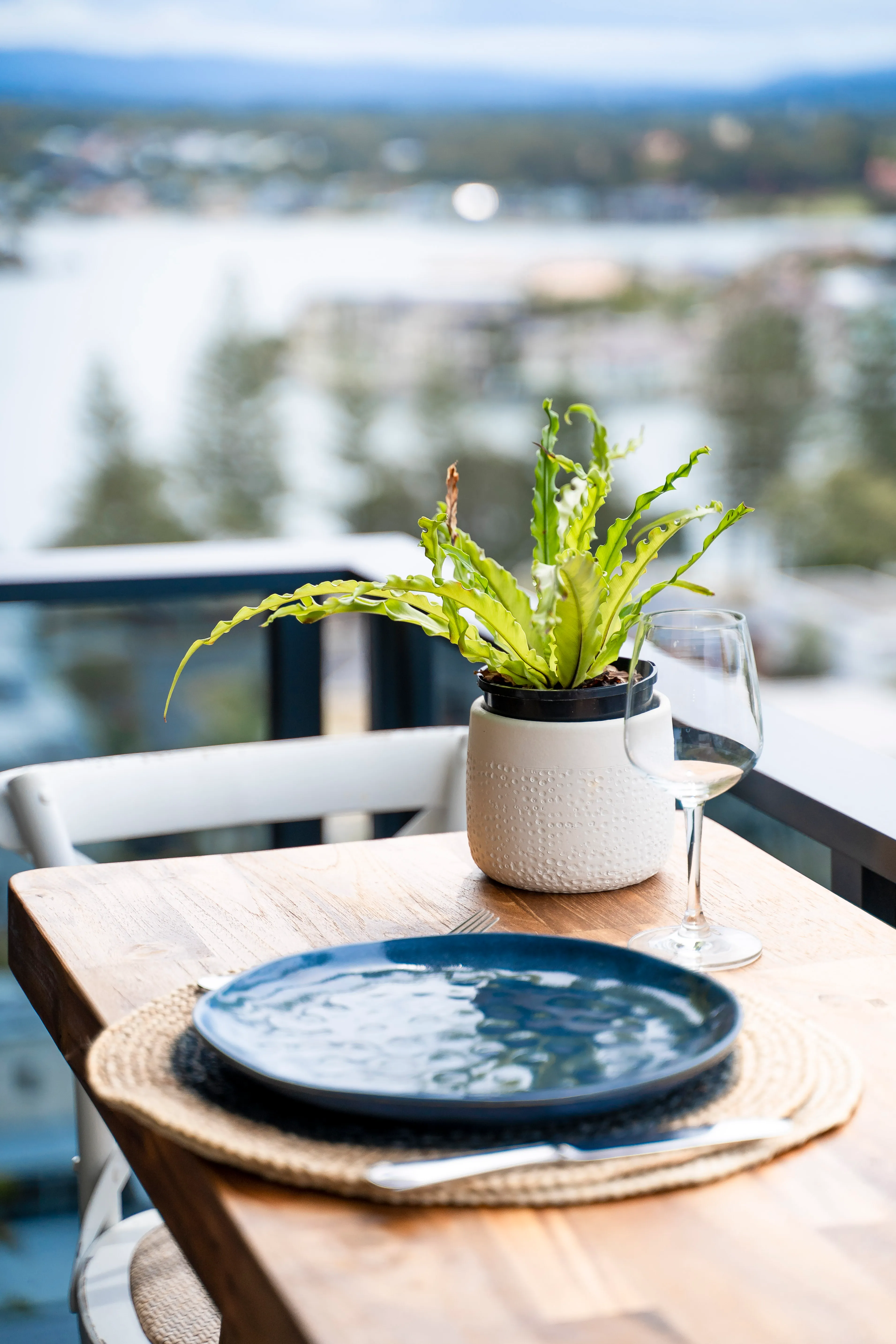 Fantastic Ocean & River Views! Pool, Gym & Sauna - Image 4