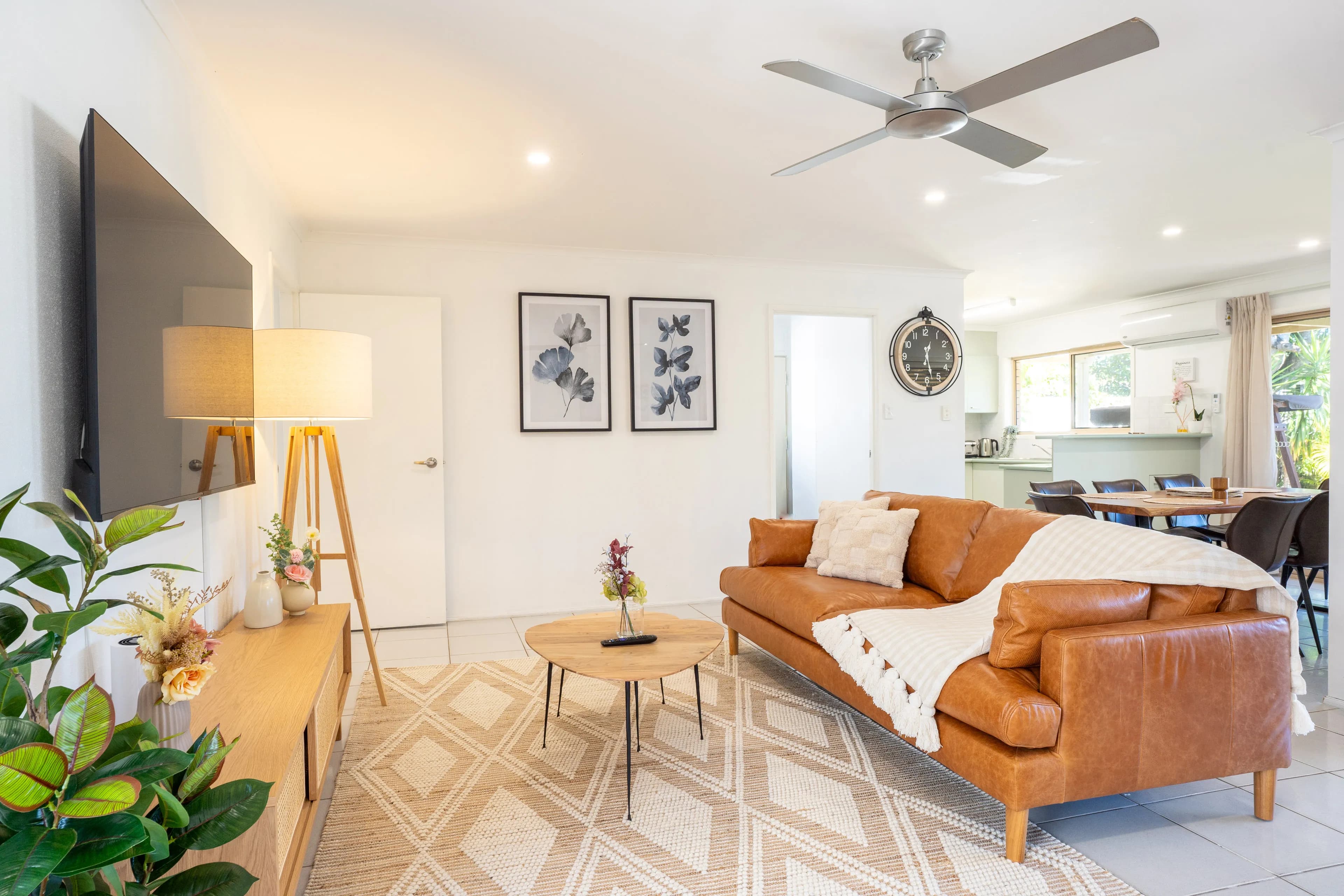 Lavish 4BD Waterfront Family Escape! - Image 5