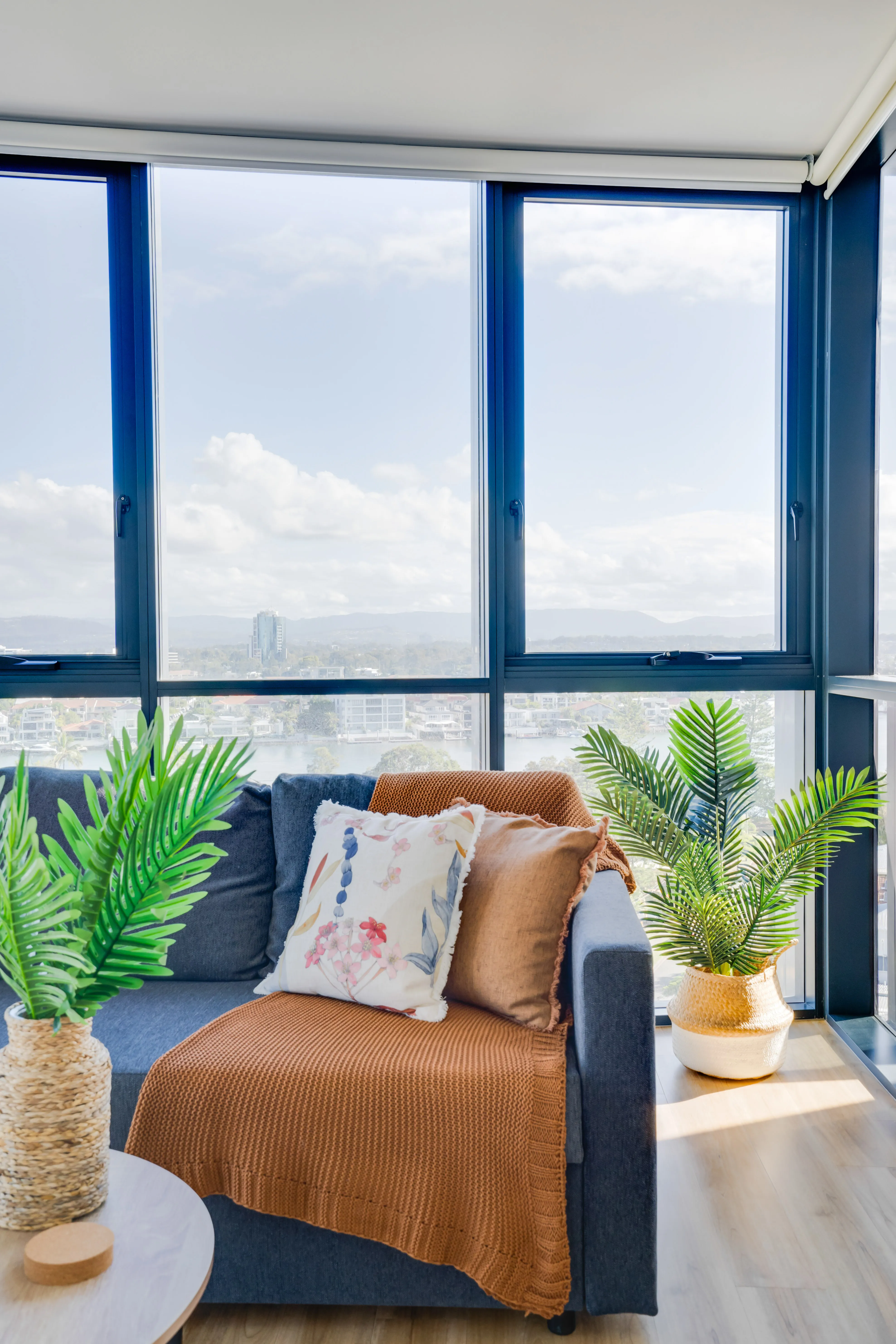 Stunning Sunsets, River Views & Central Location! - Image 3