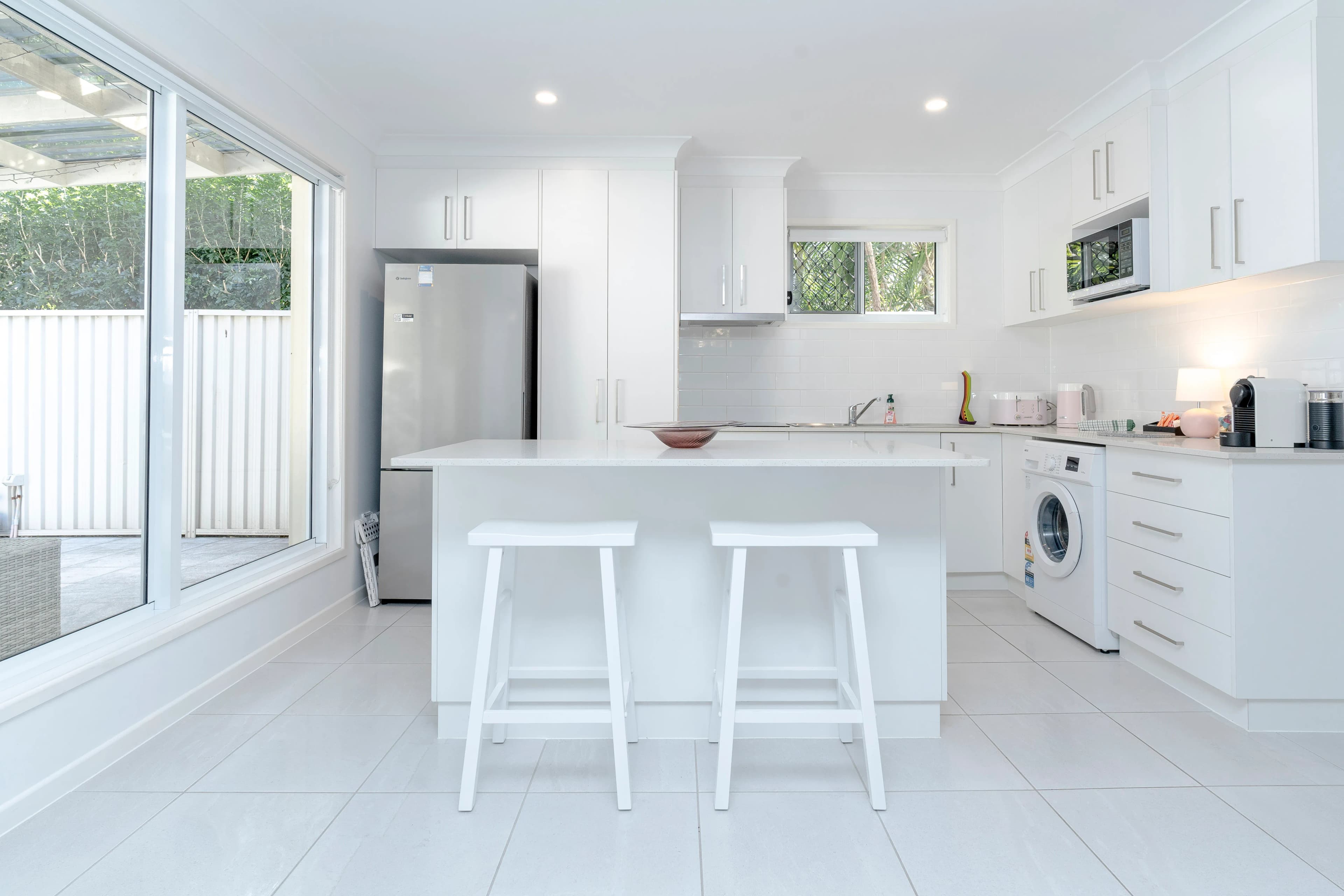 Your Perfect Getaway! Chic House with Private Pool - Image 5